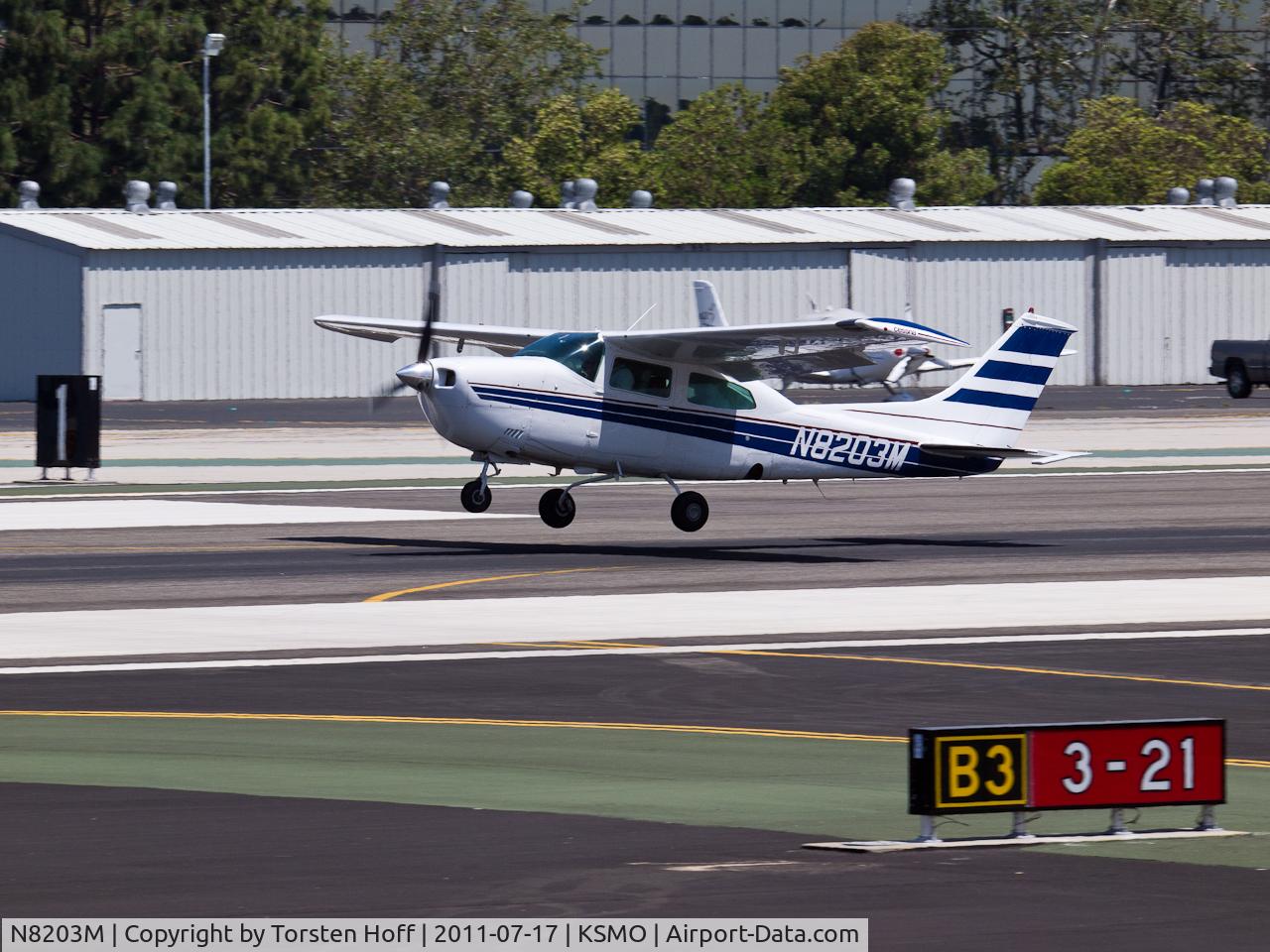 N8203M, 1969 Cessna 210K Centurion C/N 21059203, N8203M arriving on RWY 21