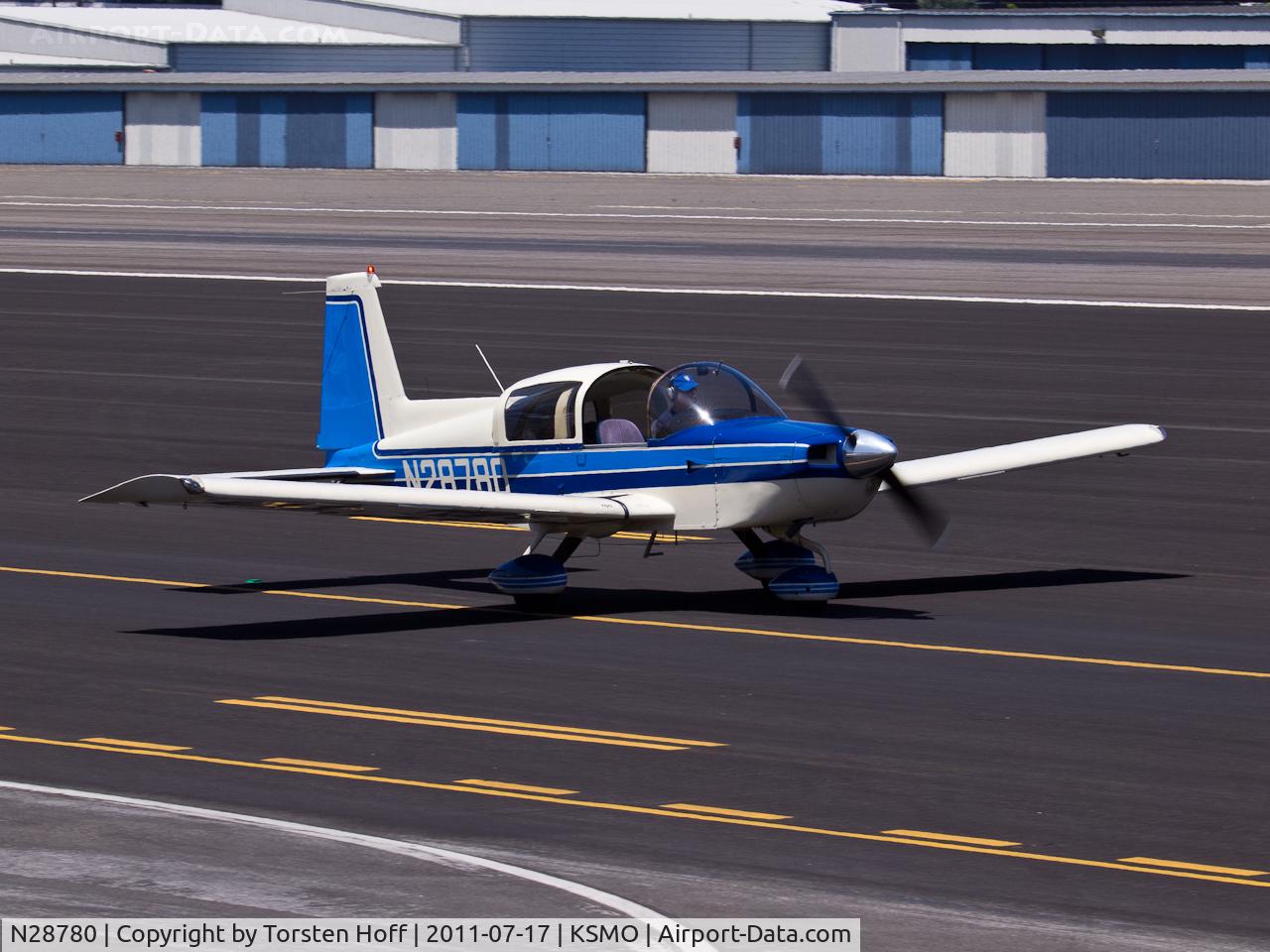 N28780, 1978 Grumman American AA-5B Tiger C/N AA5B0811, N28780 taxiing