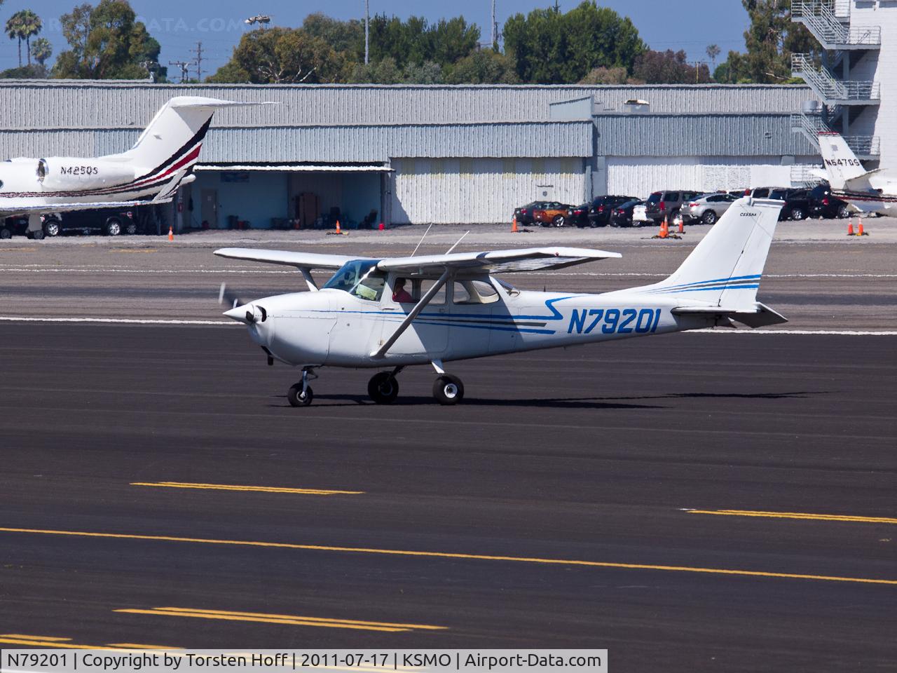 N79201, 1969 Cessna 172K Skyhawk C/N 17257955, N79201 after arriving on RWY 21