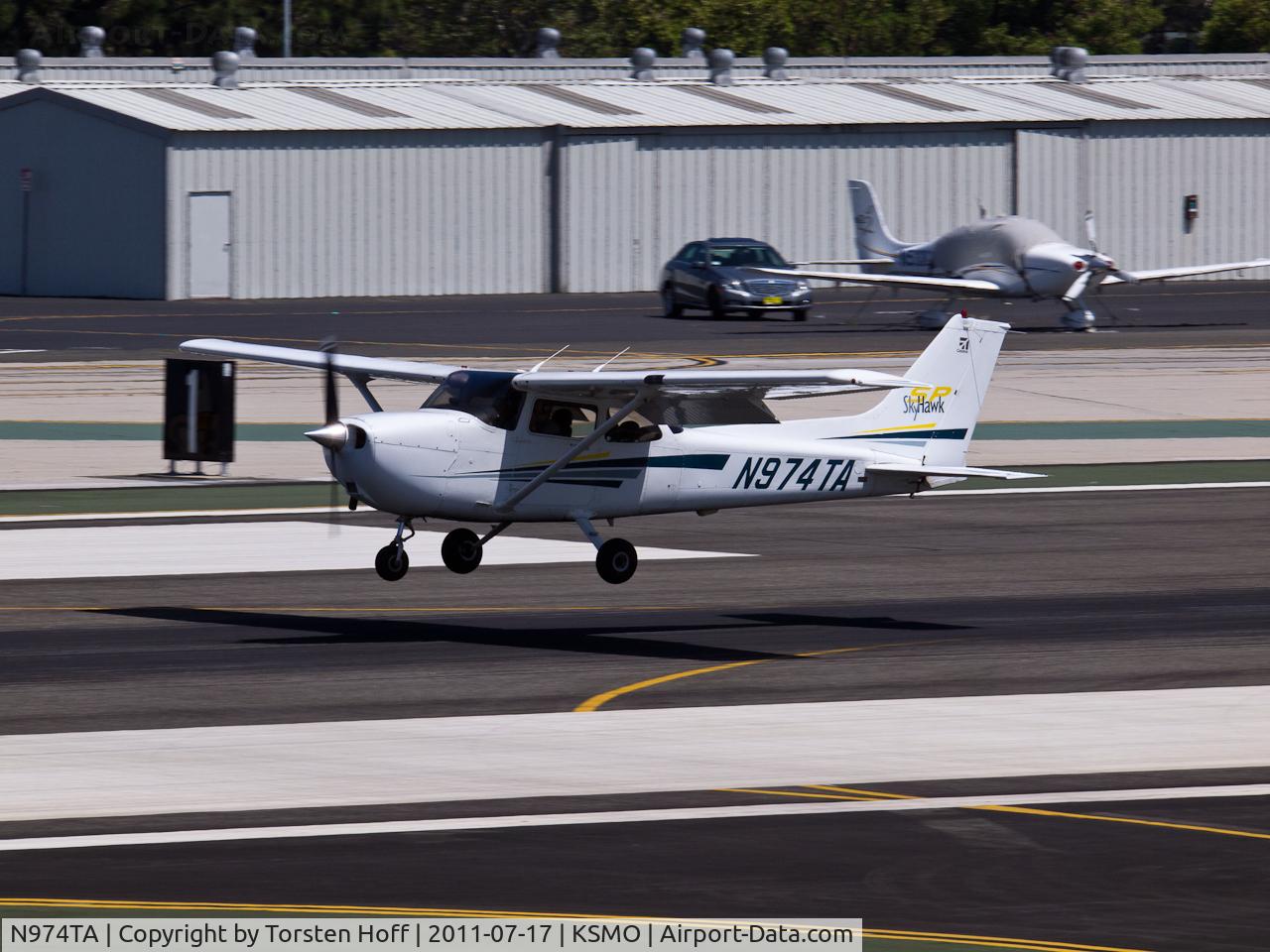 N974TA, 2002 Cessna 172S C/N 172S9074, N974TA arriving on RWY 21