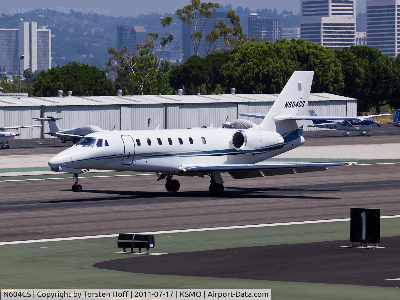 N604CS, 2004 Cessna 680 Citation Sovereign C/N 680-0007, N604CS arriving on RWY 21