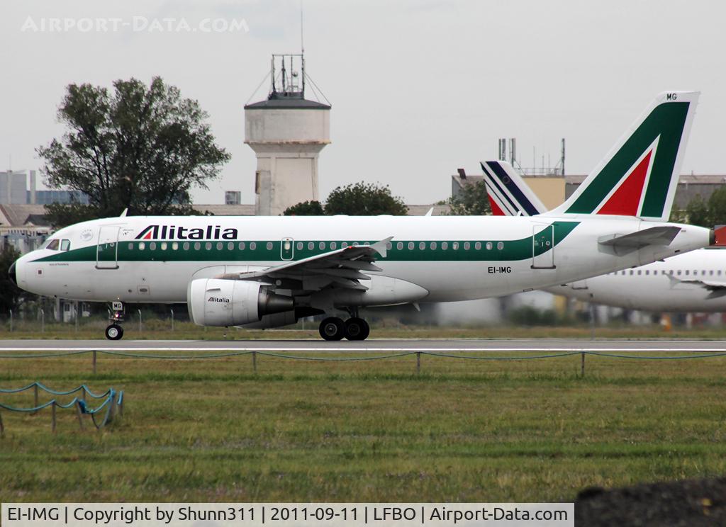 EI-IMG, 2003 Airbus A319-112 C/N 2086, Ready for take off rwy 32R