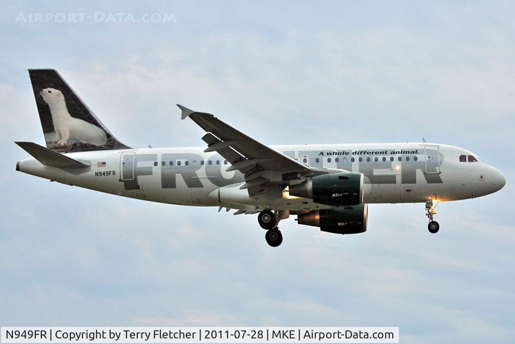 N949FR, 2006 Airbus A319-112 C/N 2857, At Milwaukee