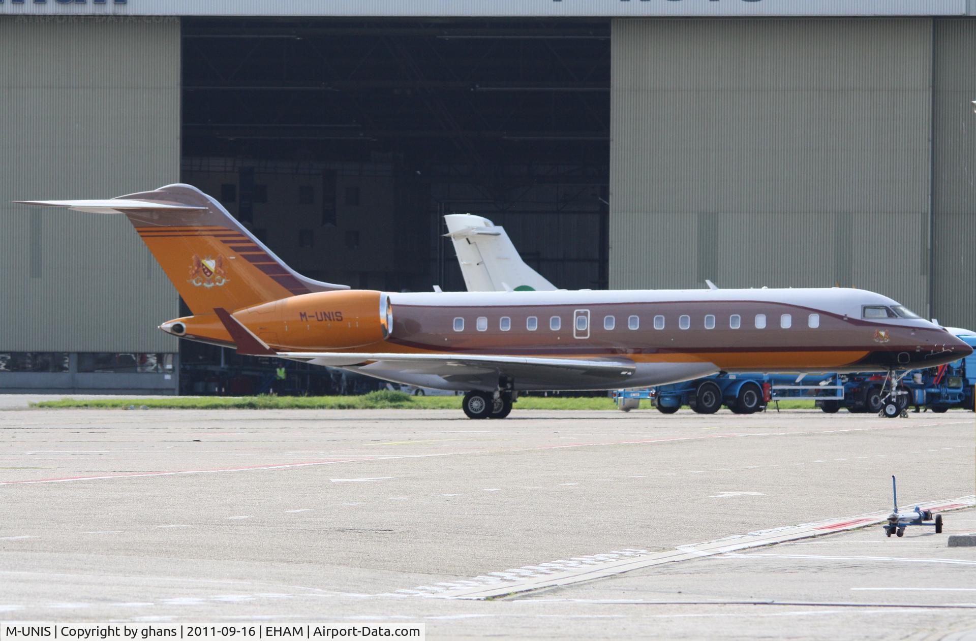 M-UNIS, 2010 Bombardier BD-700-1A10 Global Express XRS C/N 9371, Nice cls