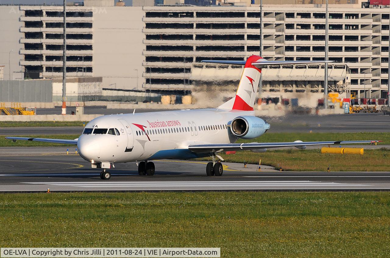 OE-LVA, 1994 Fokker 100 (F-28-0100) C/N 11490, Austrian arrows