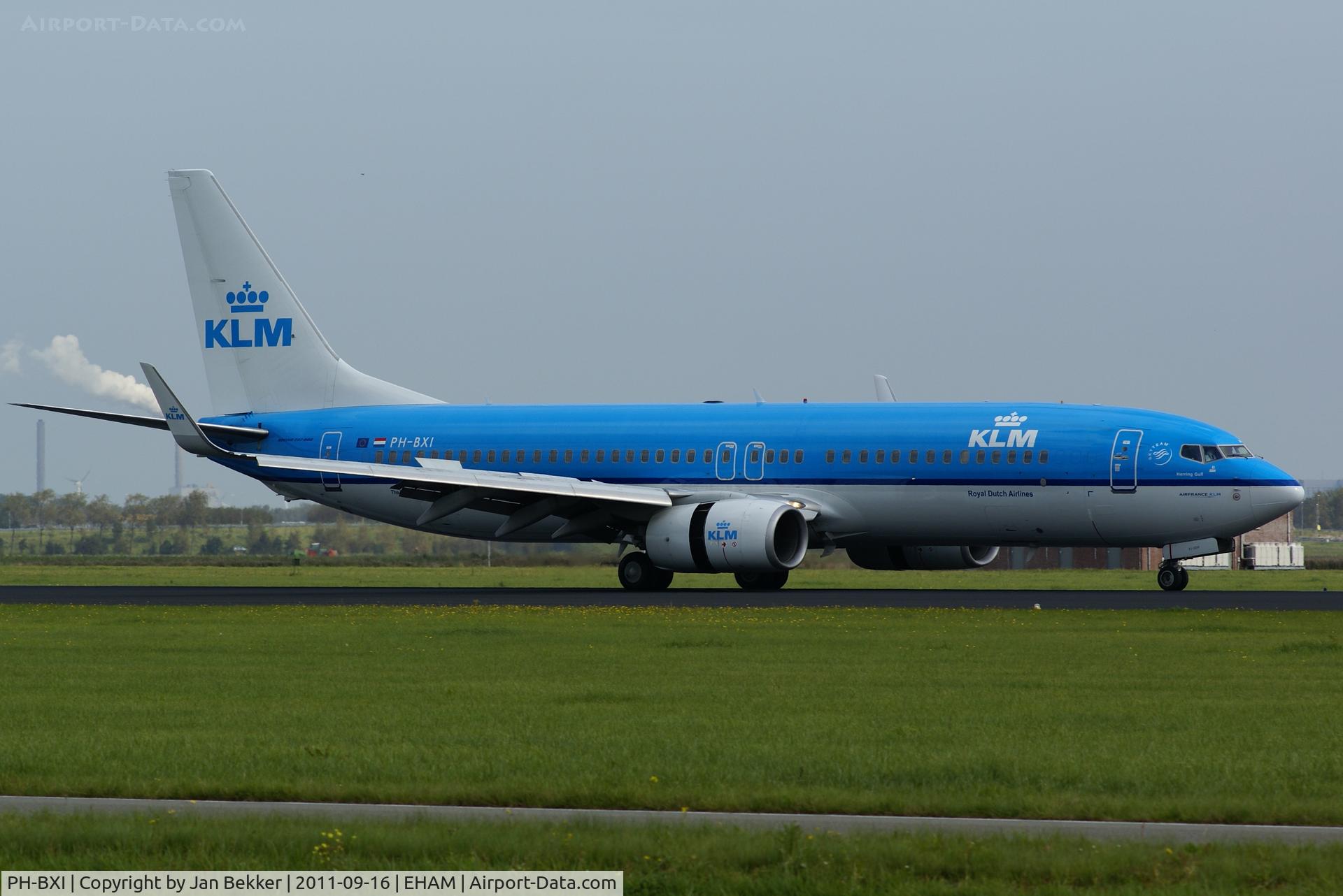 PH-BXI, 2000 Boeing 737-8K2 C/N 30358, Just after landing on the Polderbaan at Schiphol