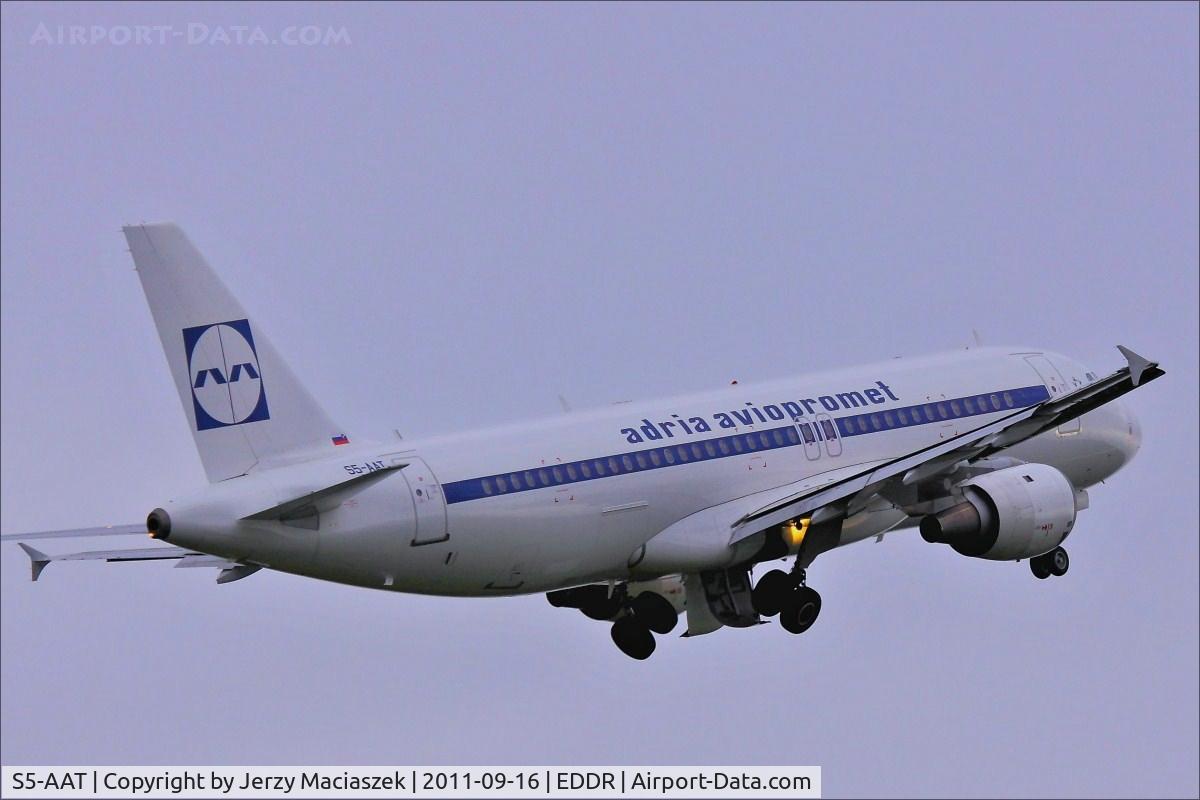 S5-AAT, 1991 Airbus A320-231 C/N 0191, A320-211,