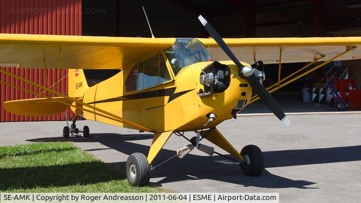 SE-AMK, 1943 Piper J3C-65 Cub C/N 12438-882, At EAA Fly-In