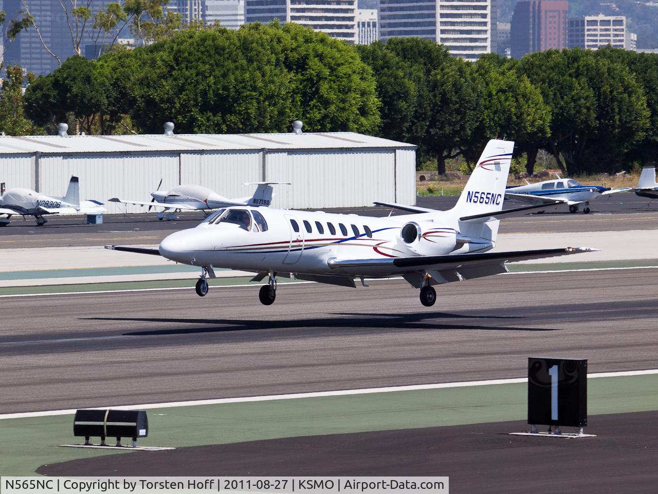 N565NC, 1998 Cessna 560 Citation Ultra C/N 560-0490, N565NC arriving on RWY 21