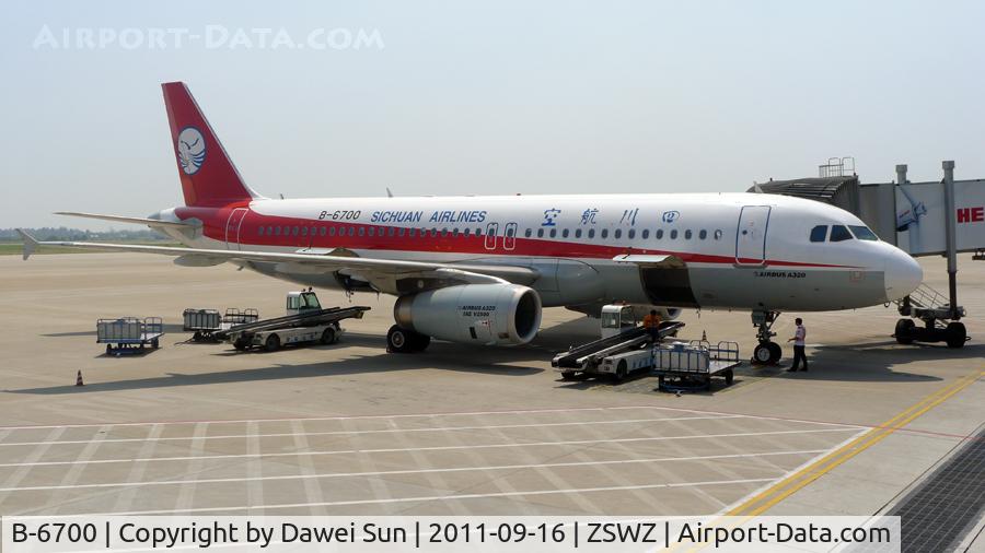 B-6700, 2010 Airbus A320-232 C/N 4326, sichuan air