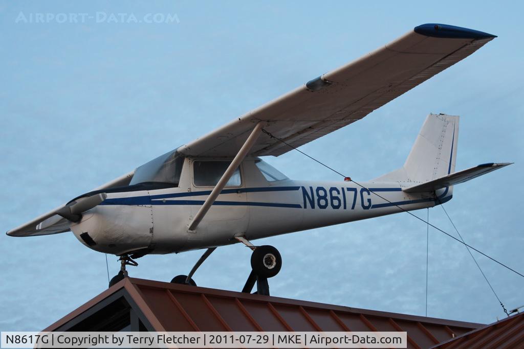 N8617G, Cessna 150F C/N 15062717, On top of restaurant , adjacent to Milwaukee Airport