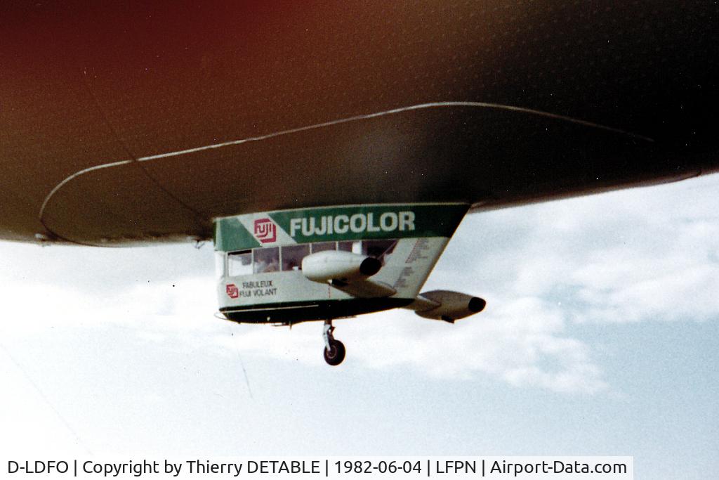 D-LDFO, WDL WDL 1 C/N 101A, Gondola of WDL 1A
FUJI over Paris for 