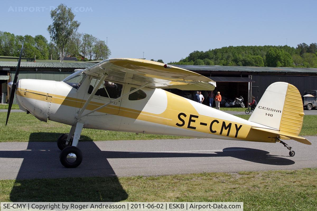 SE-CMY, 1946 Cessna 140 C/N 11721-1175, At EAA Fly-In