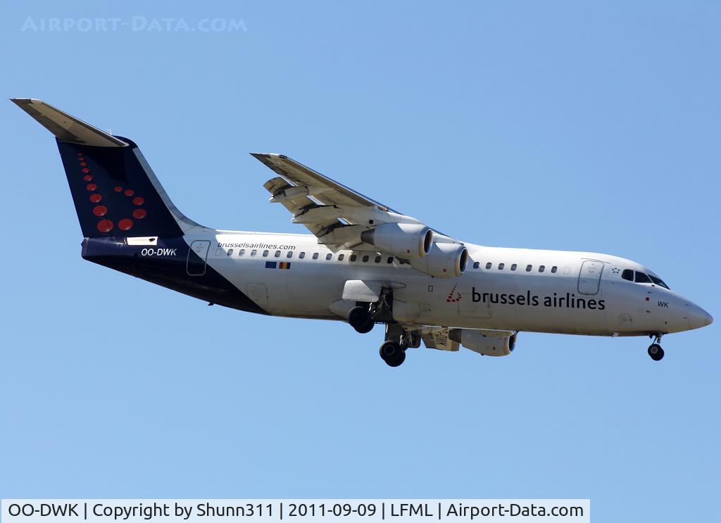 OO-DWK, 1999 British Aerospace Avro 146-RJ100 C/N E3360, Landing rwy 31R
