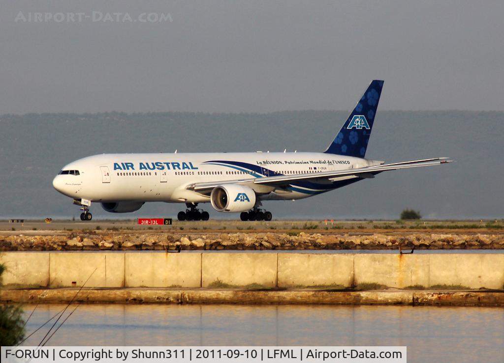 F-ORUN, 1999 Boeing 777-2Q8/ER C/N 28676, Taking off from rwy 13L
