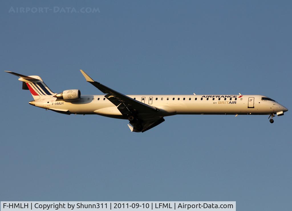 F-HMLH, 2011 Bombardier CRJ-1000EL NG (CL-600-2E25) C/N 19013, Landing rwy 31R