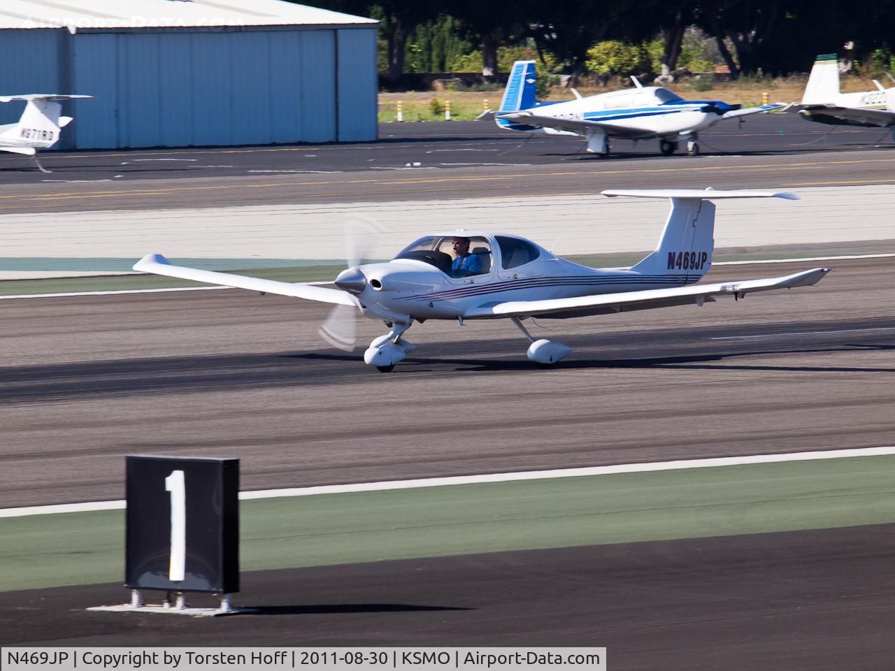 N469JP, Diamond DA-40 Diamond Star C/N 40.469, N469JP departing from RWY 21