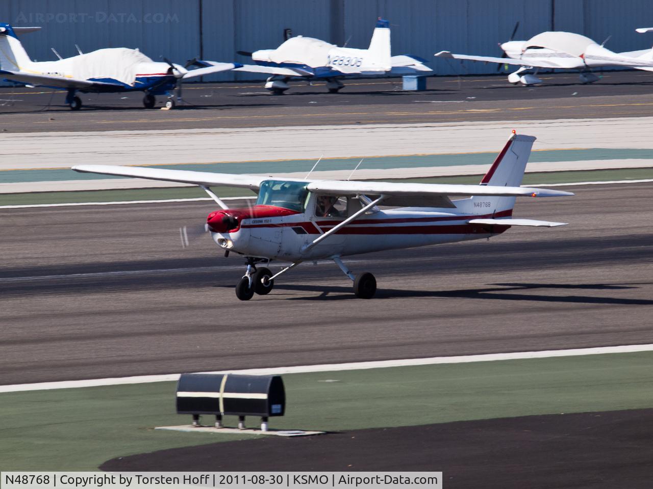 N48768, 1979 Cessna 152 C/N 15283371, N48768 arriving on RWY 21
