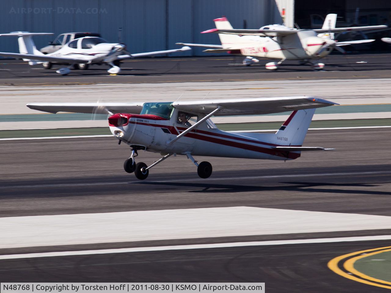 N48768, 1979 Cessna 152 C/N 15283371, N48768 departing from RWY 21