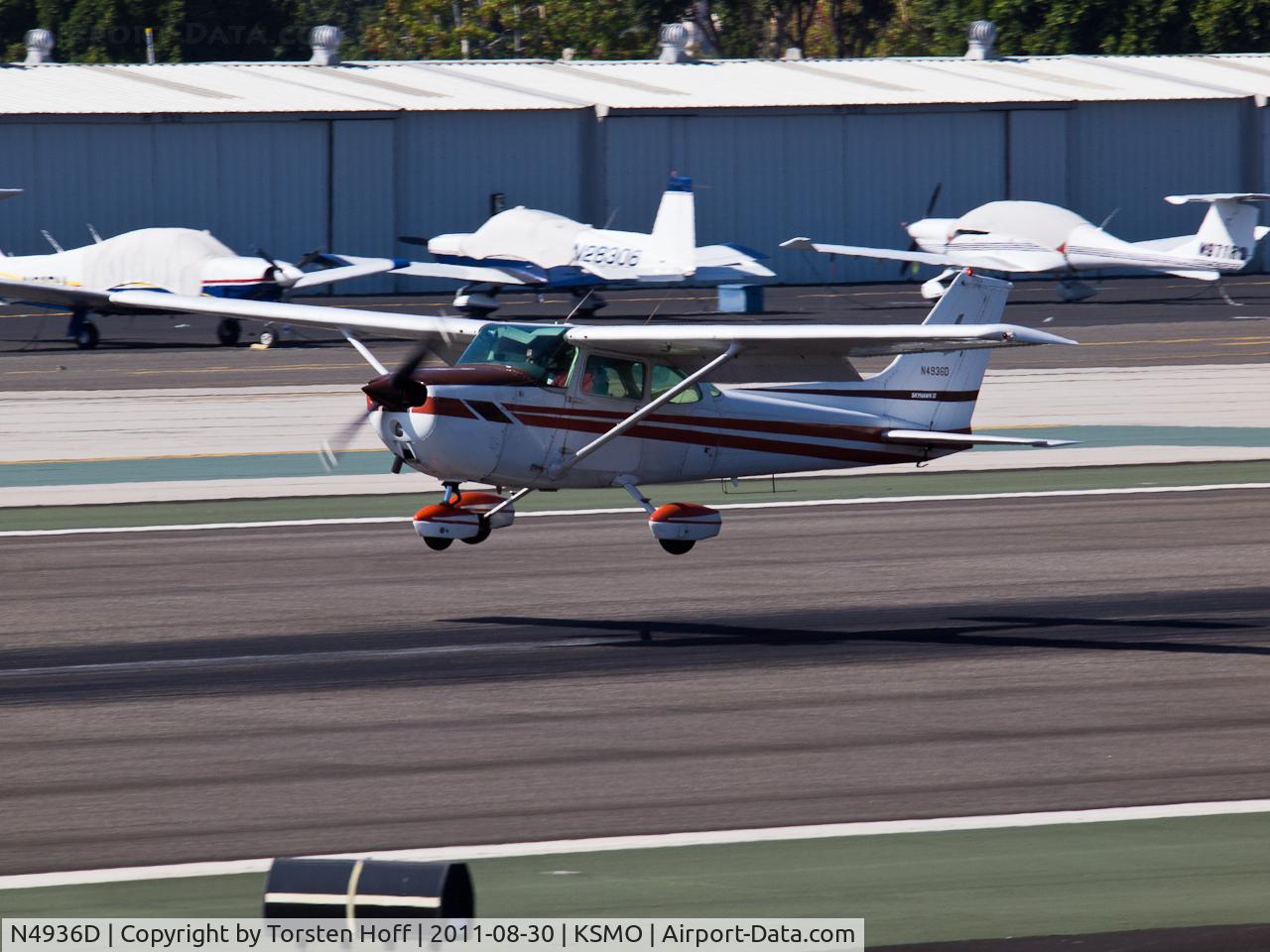 N4936D, 1979 Cessna 172N C/N 17272405, N4936D arriving on RWY 21