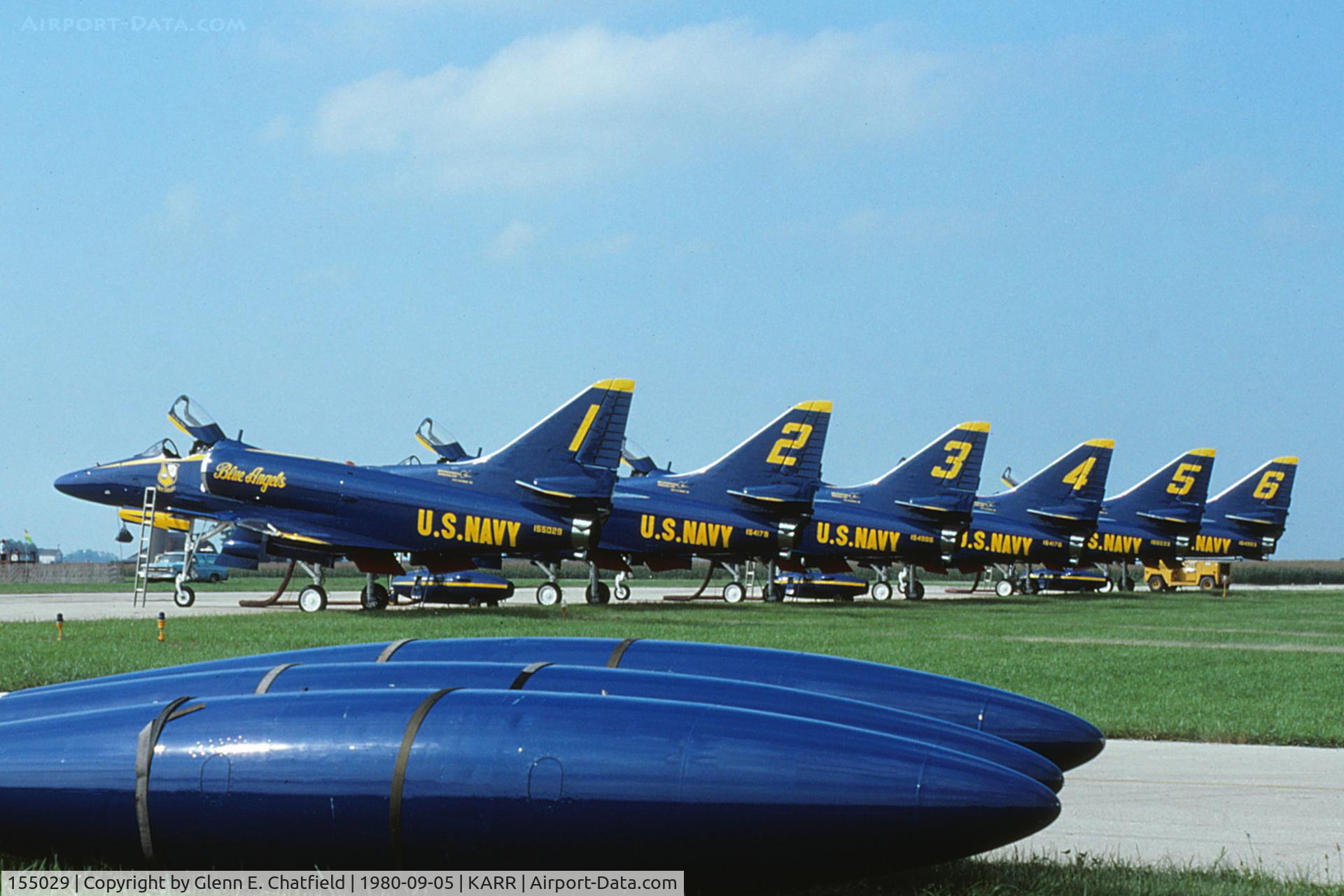 155029, Douglas A-4F Skyhawk C/N 13845, Blue Angels Line up.
