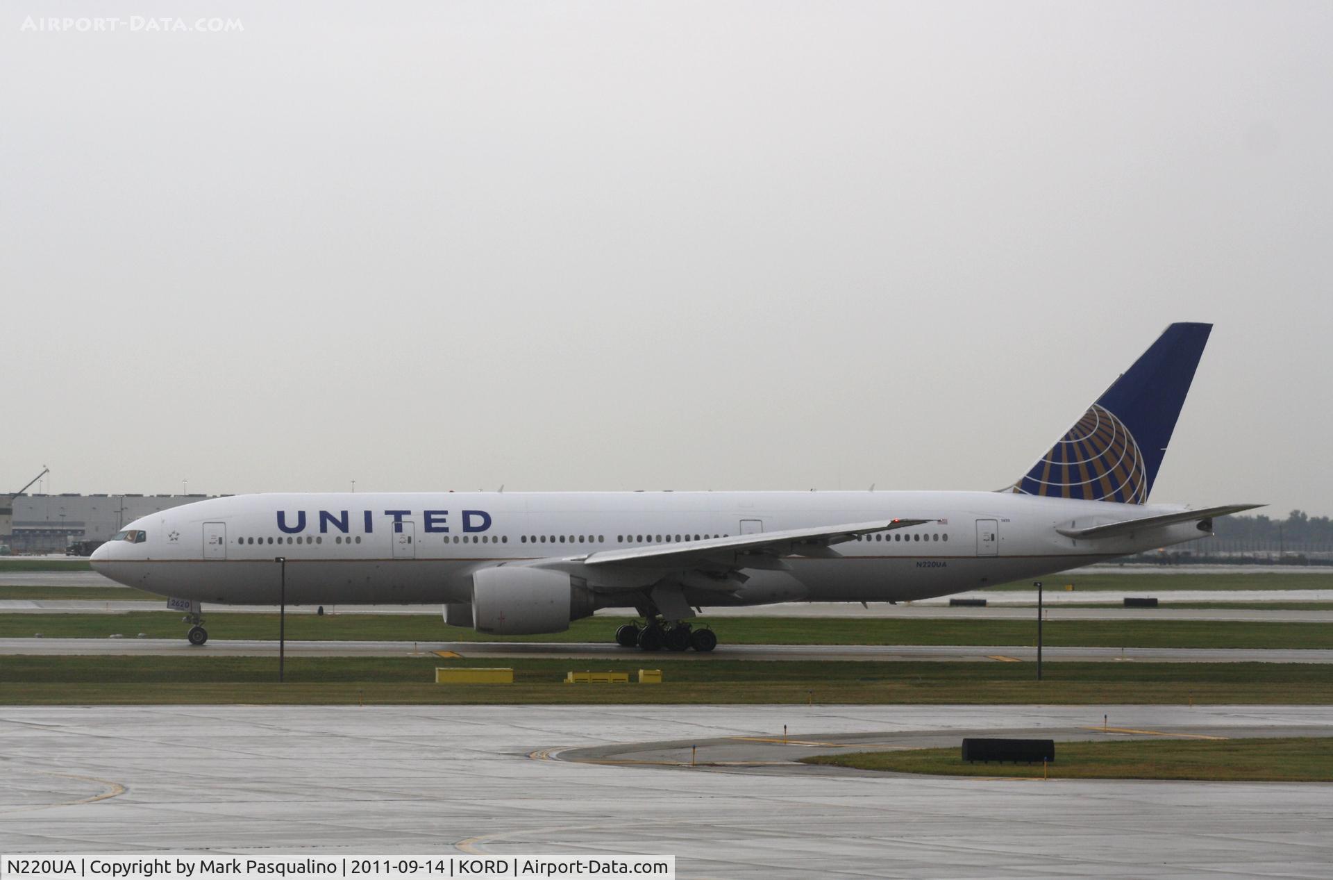 N220UA, 2001 Boeing 777-222 C/N 30223, Boeing 777-200