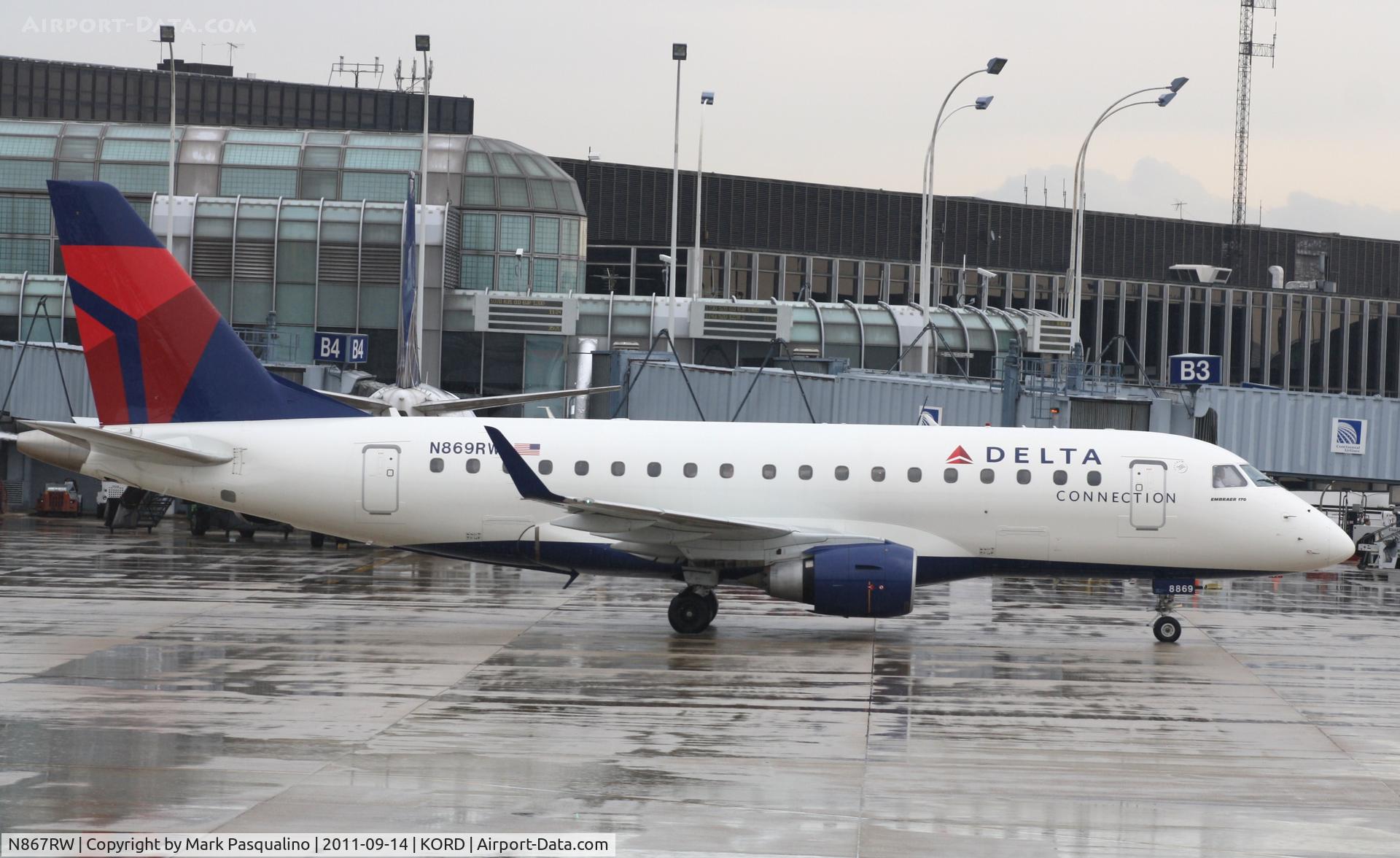 N867RW, 2006 Embraer 170SE (ERJ-170-100SE) C/N 17000130, ERJ 170-100 SE