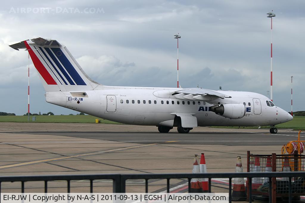 EI-RJW, 2000 British Aerospace Avro 146-RJ85A C/N E2371, Arriving back after a gear problem