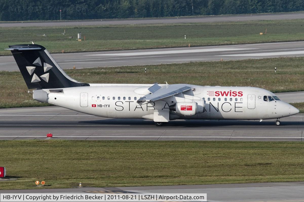 HB-IYV, 2000 British Aerospace Avro 146-RJ100 C/N E3377, decelerating after touchdown
