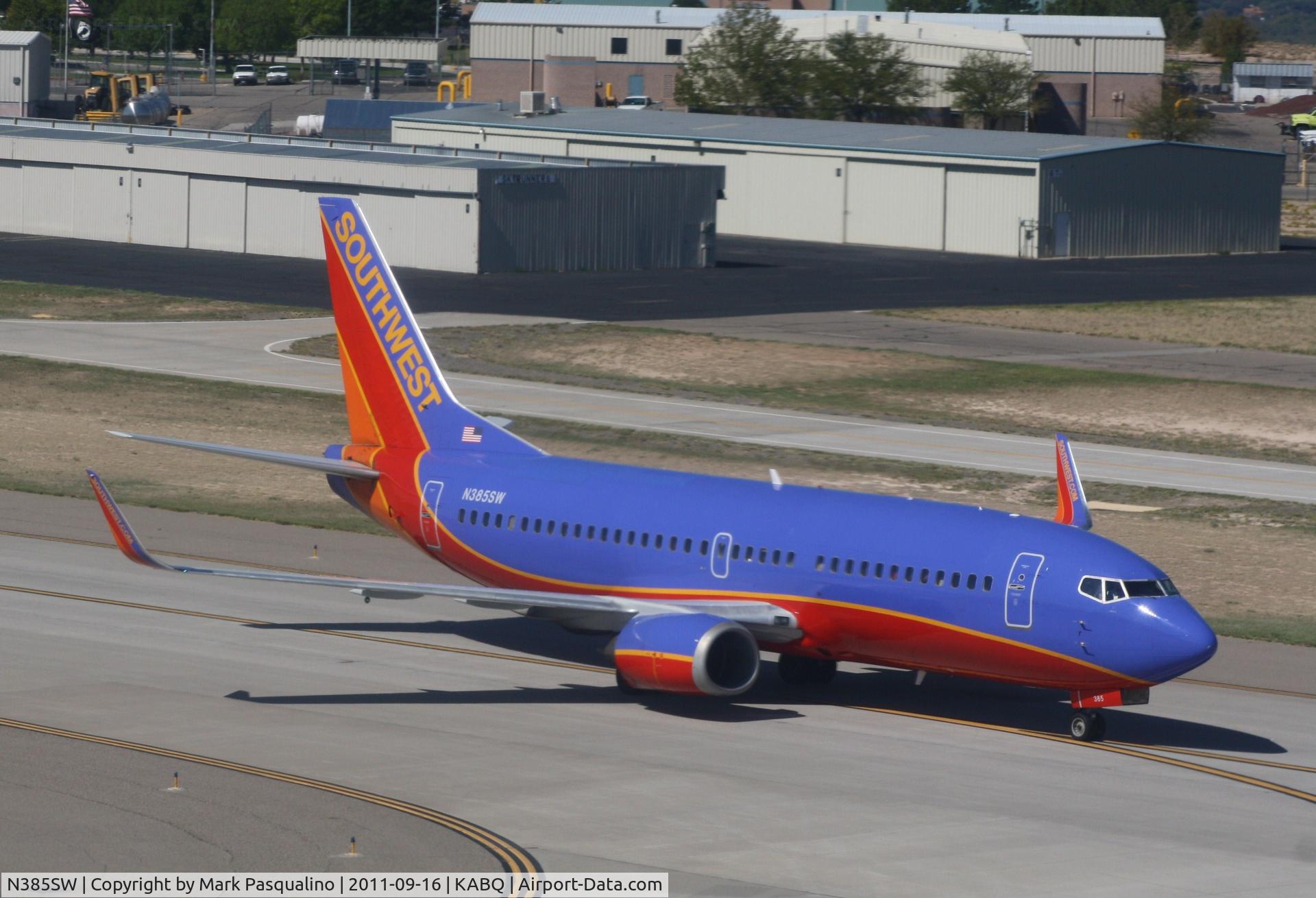 N385SW, 1994 Boeing 737-3H4 C/N 26600, Boeing 737-300