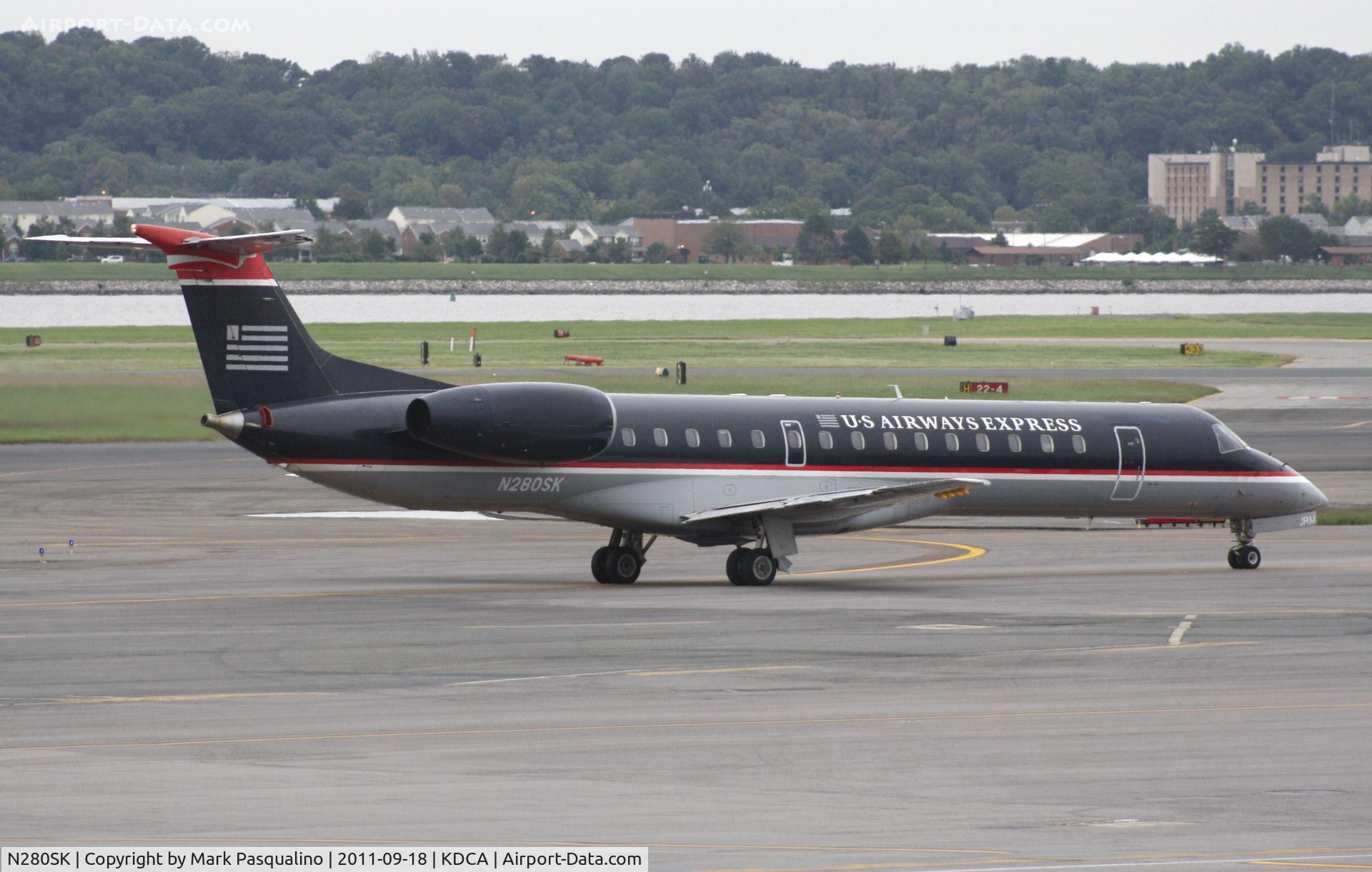 N280SK, 2001 Embraer ERJ-145LR (EMB-145LR) C/N 145381, EMB-145LR
