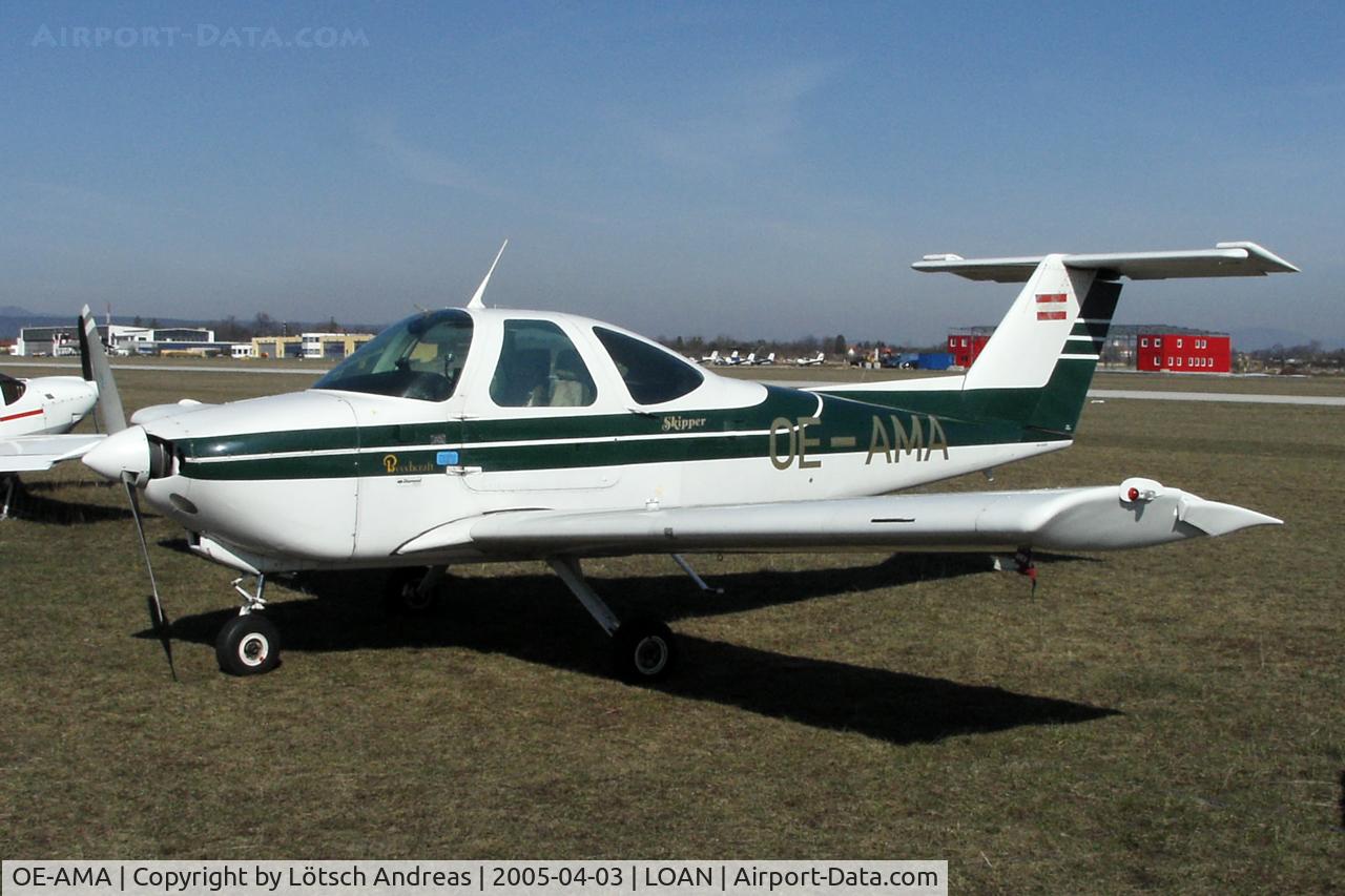 OE-AMA, Beech 77 Skipper C/N WA-251, the Skipper ist waiting