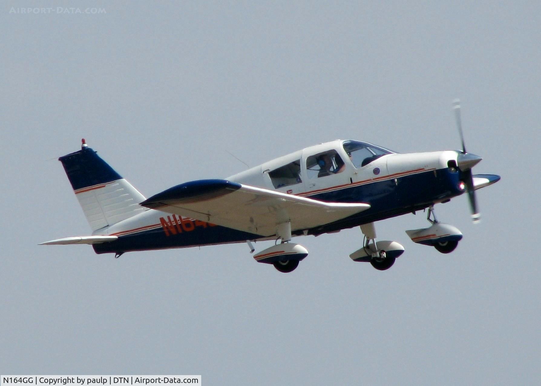 N164GG, 1964 Piper PA-28-180 C/N 28-1672, At Downtown Shreveport.
