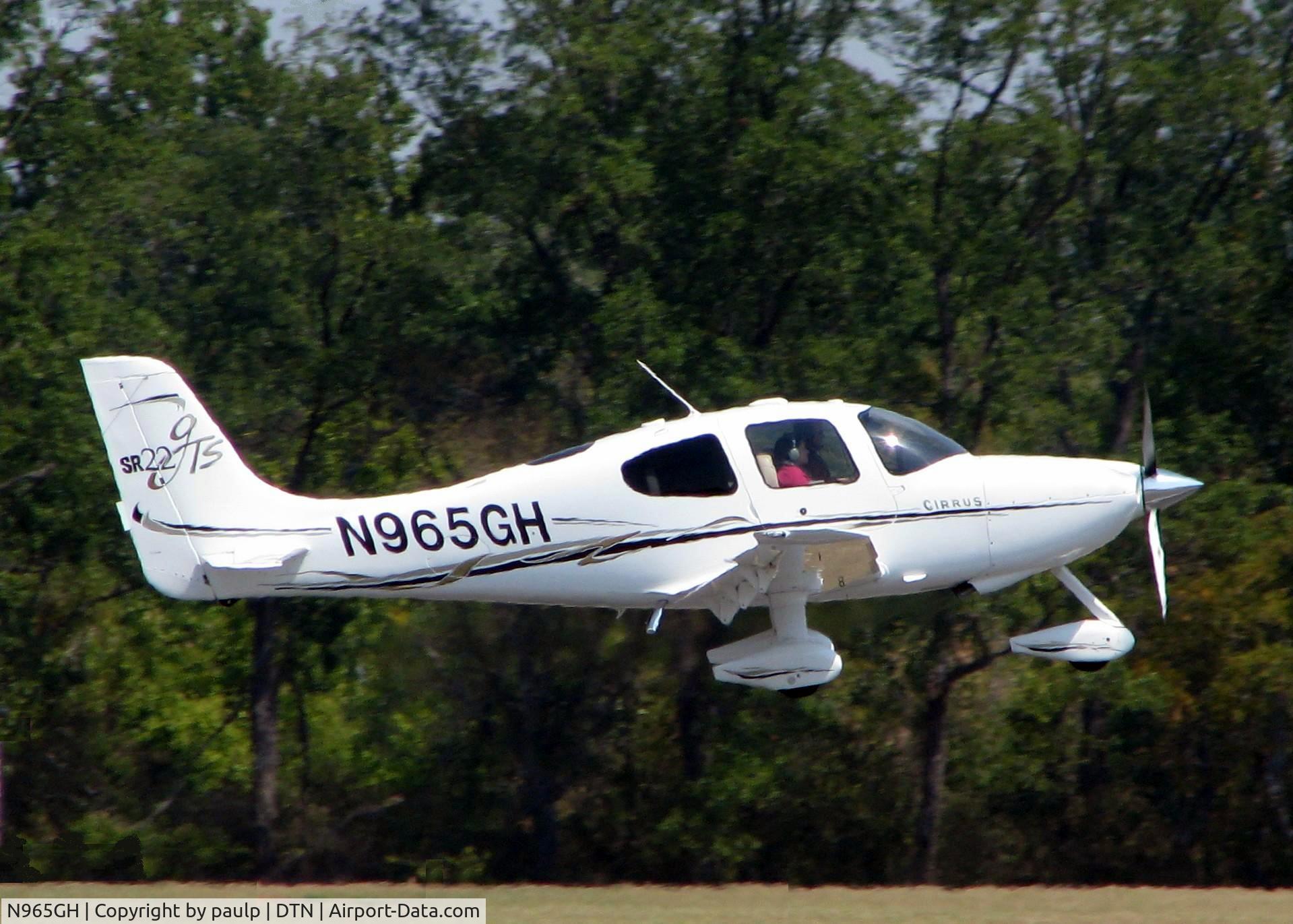 N965GH, 2005 Cirrus SR22 C/N 1666, At Downtown Shreveport.