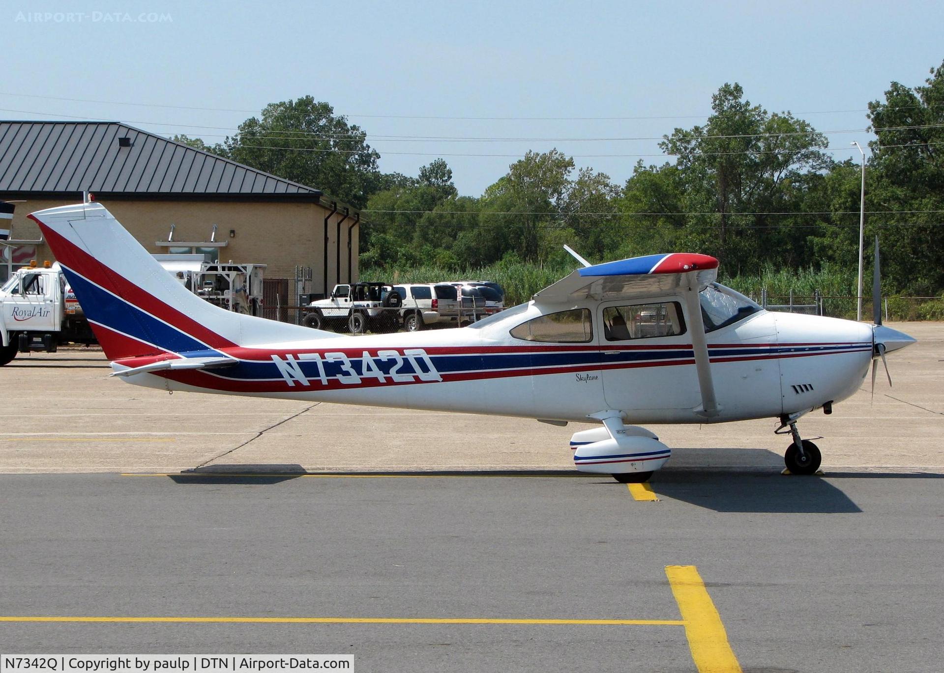 N7342Q, 1972 Cessna 182P Skylane C/N 18260982, At Downtown Shreveport.