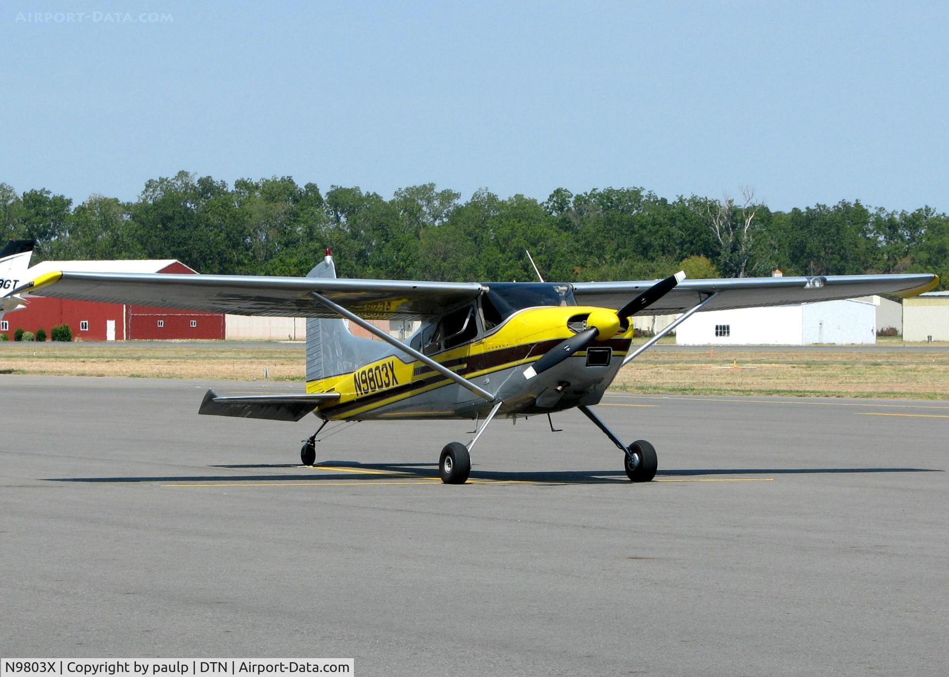 N9803X, 1961 Cessna 185 Skywagon C/N 1850003, At Downtown Shreveport.
