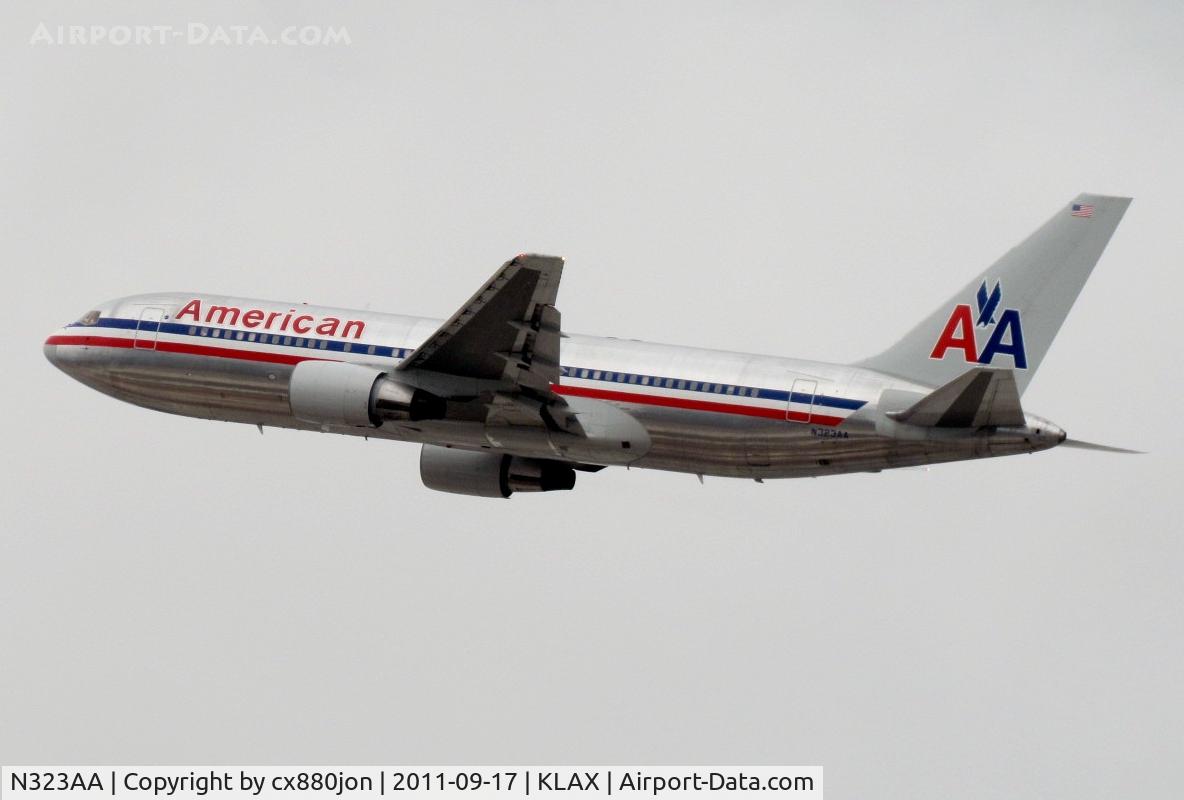 N323AA, Boeing 767-223 C/N 22324, AA 762 takes off from LAX