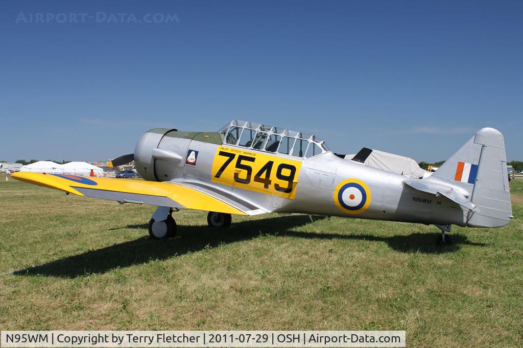 N95WM, 1943 North American AT-6D Texan C/N 8815597, At 2011 Oshkosh