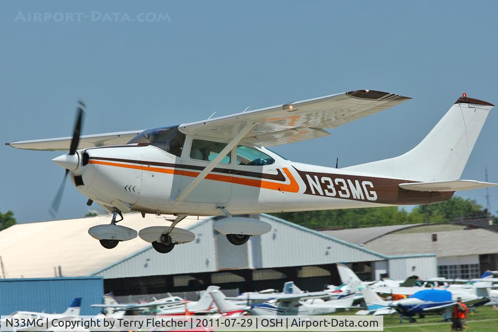 N33MG, 1969 Cessna 182M Skylane C/N 18259660, At 2011 Oshkosh