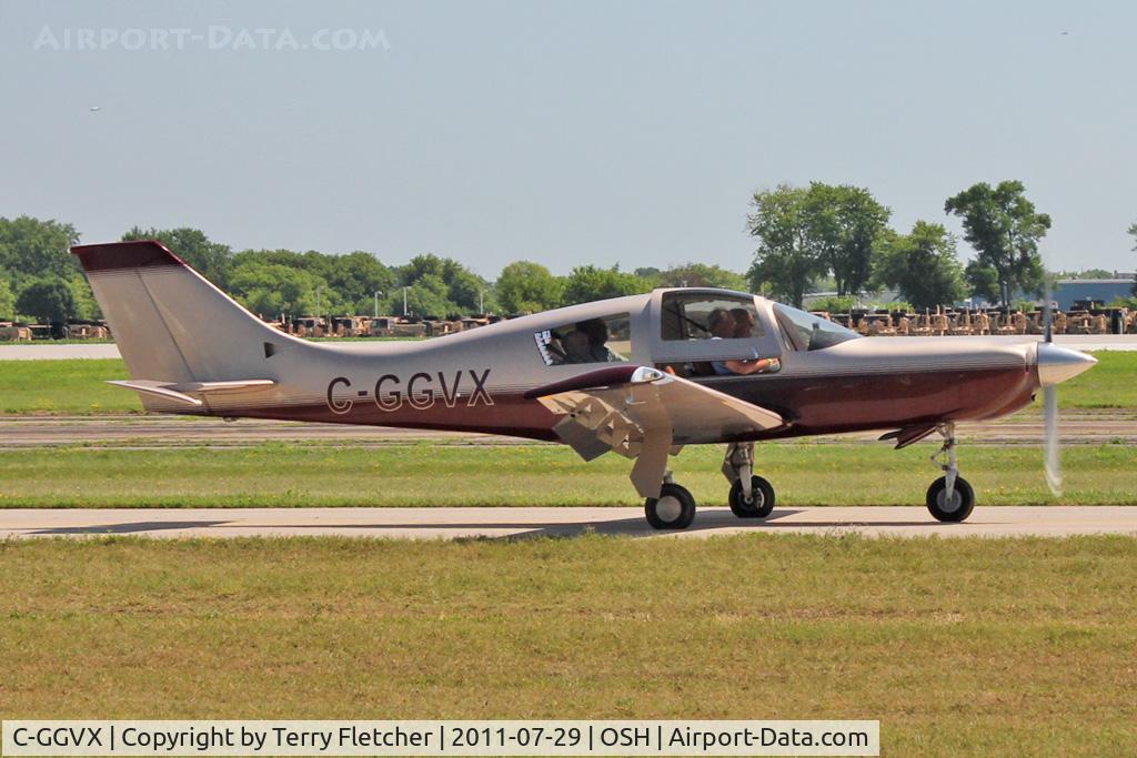 C-GGVX, 2002 Express 2000 RG C/N 0-333, At 2011 Oshkosh