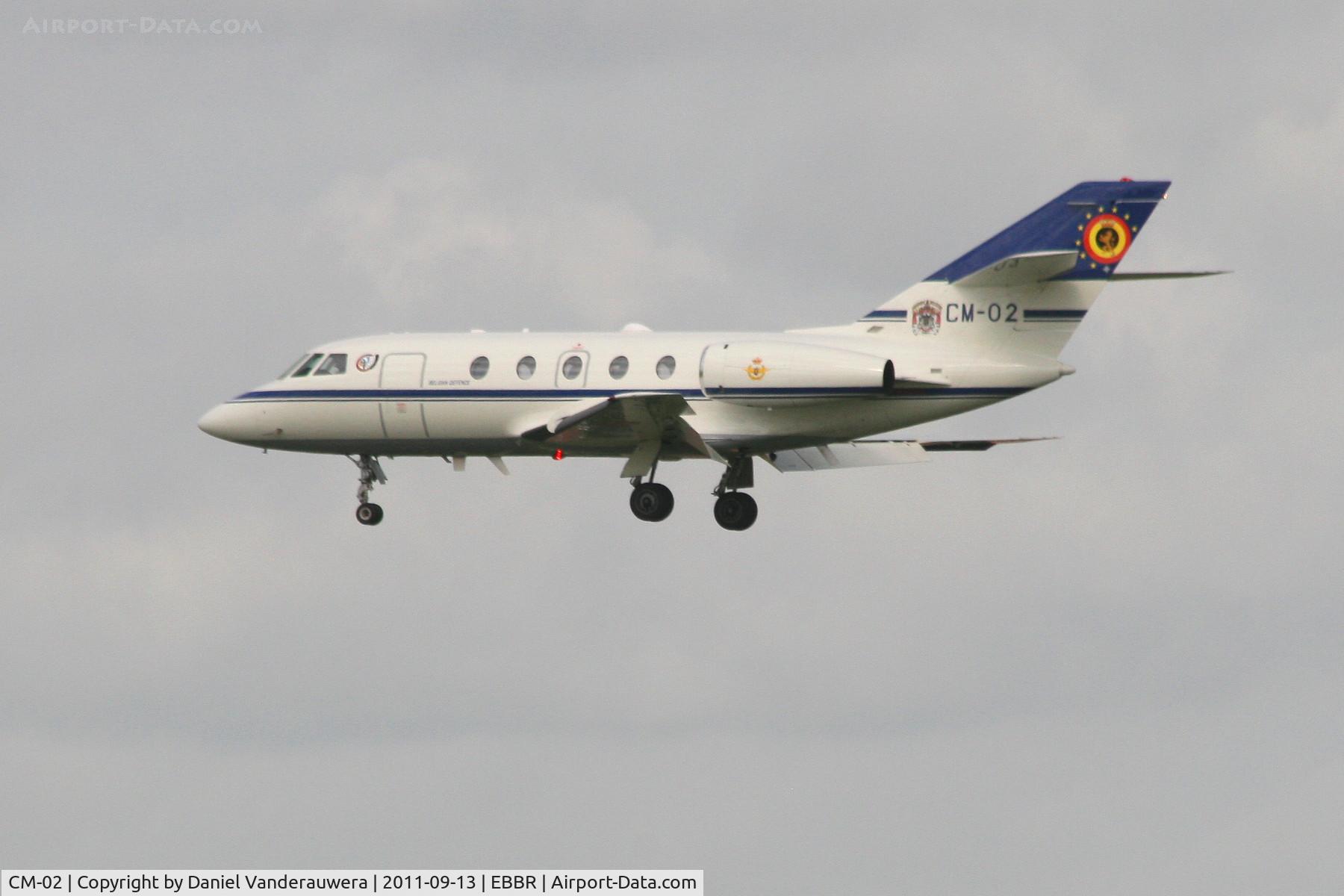 CM-02, 1973 Dassault Falcon (Mystere) 20E C/N 278, Descending to RWY 25L