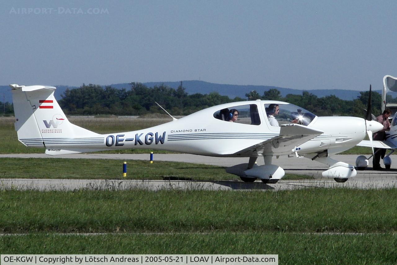 OE-KGW, 2003 Diamond DA-40D Diamond Star C/N D4.053, Bad Voeslau