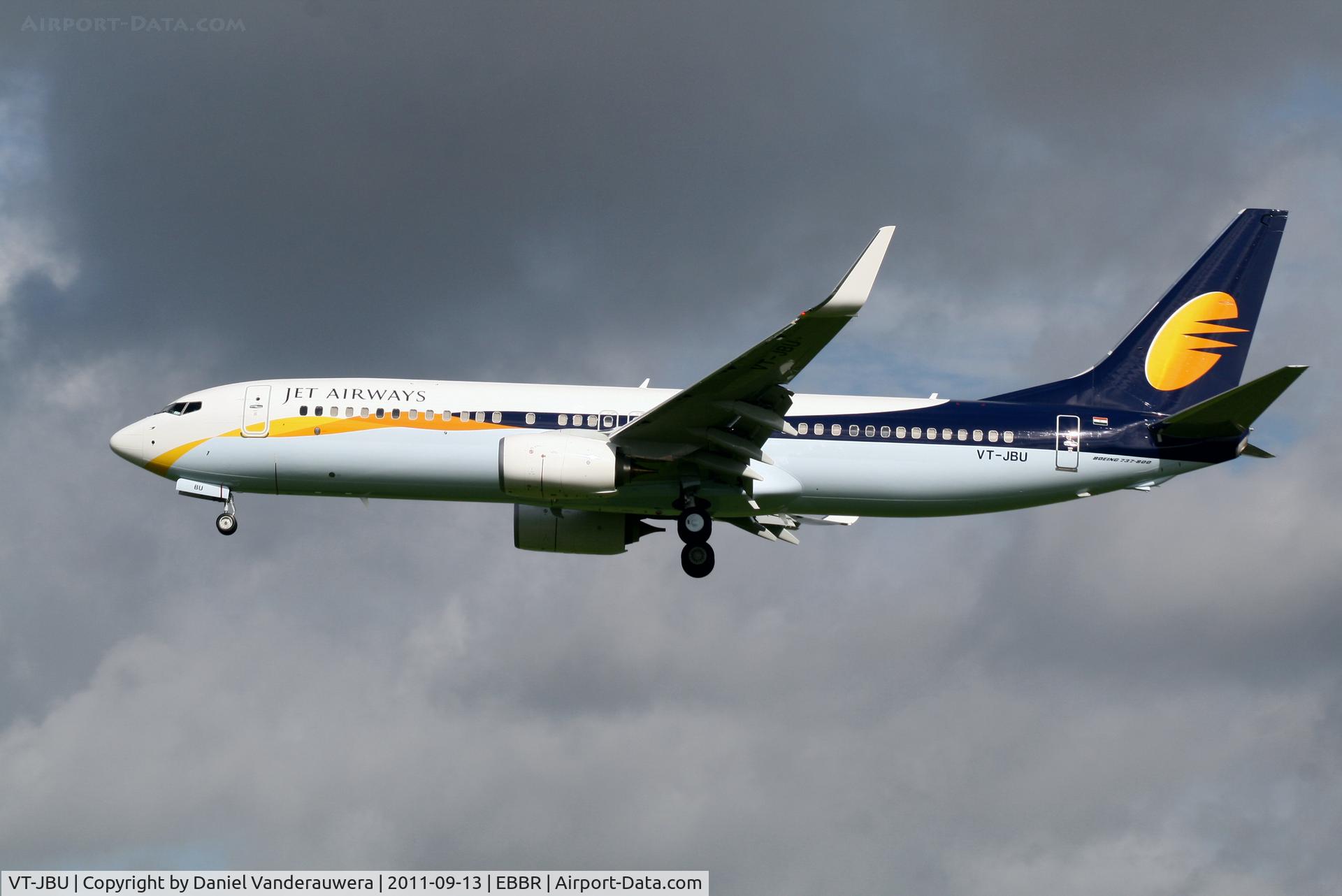 VT-JBU, 2011 Boeing 737-86N C/N 36825, Arrival of flight JAI9016 (ferry from Seattle to India) to RWY 25L