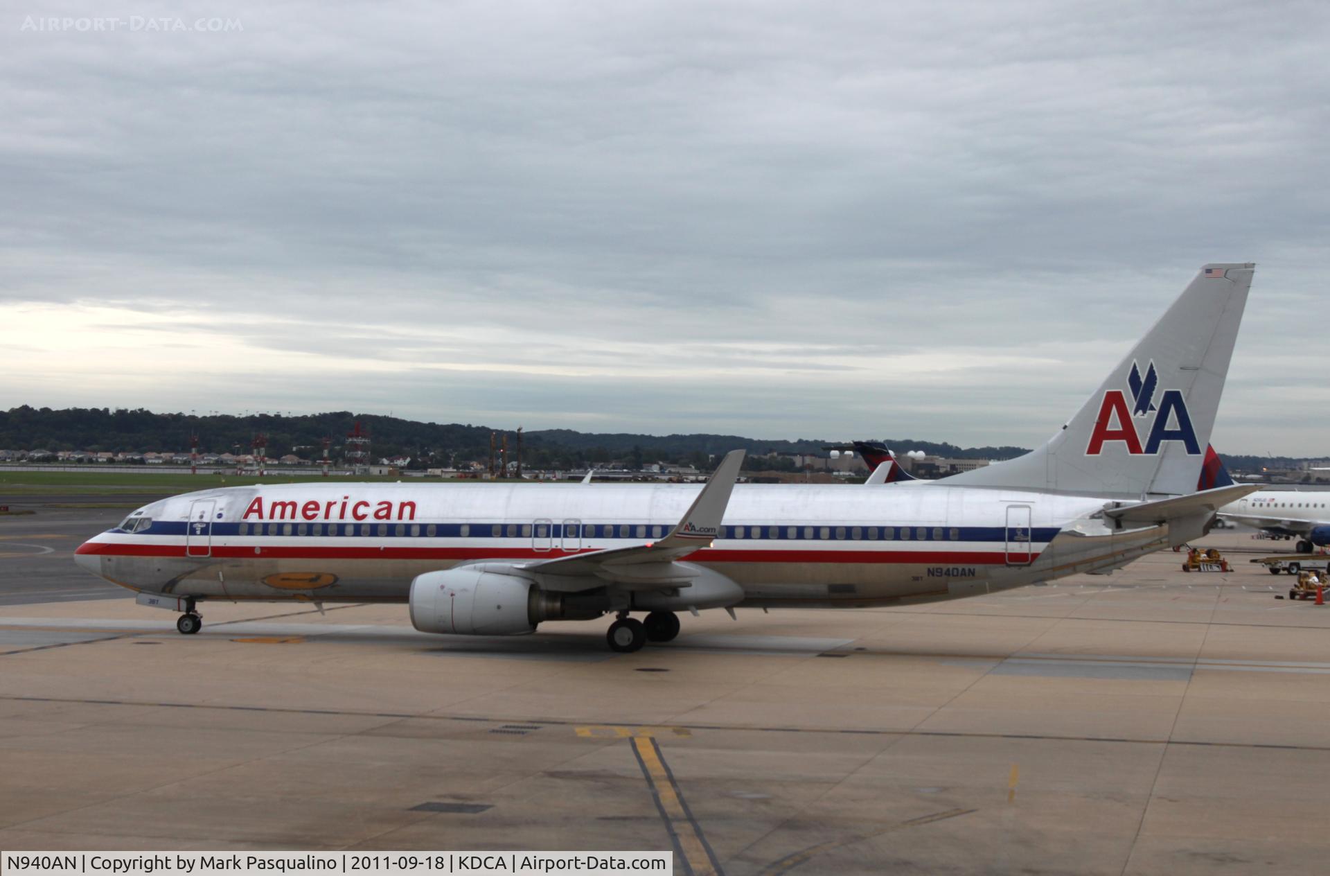 N940AN, 2000 Boeing 737-823 C/N 30598, Boeing 737-800