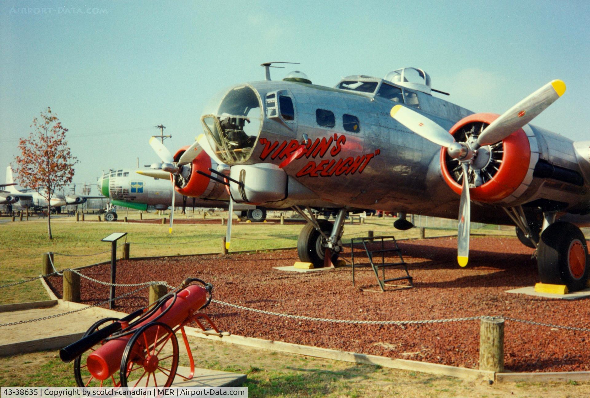 43-38635, 1943 Boeing B-17G Flying Fortress C/N 9613, 1943 Boeing B-17G Flying Fortress at Castle Air Museum, Atwater, CA - July 1989