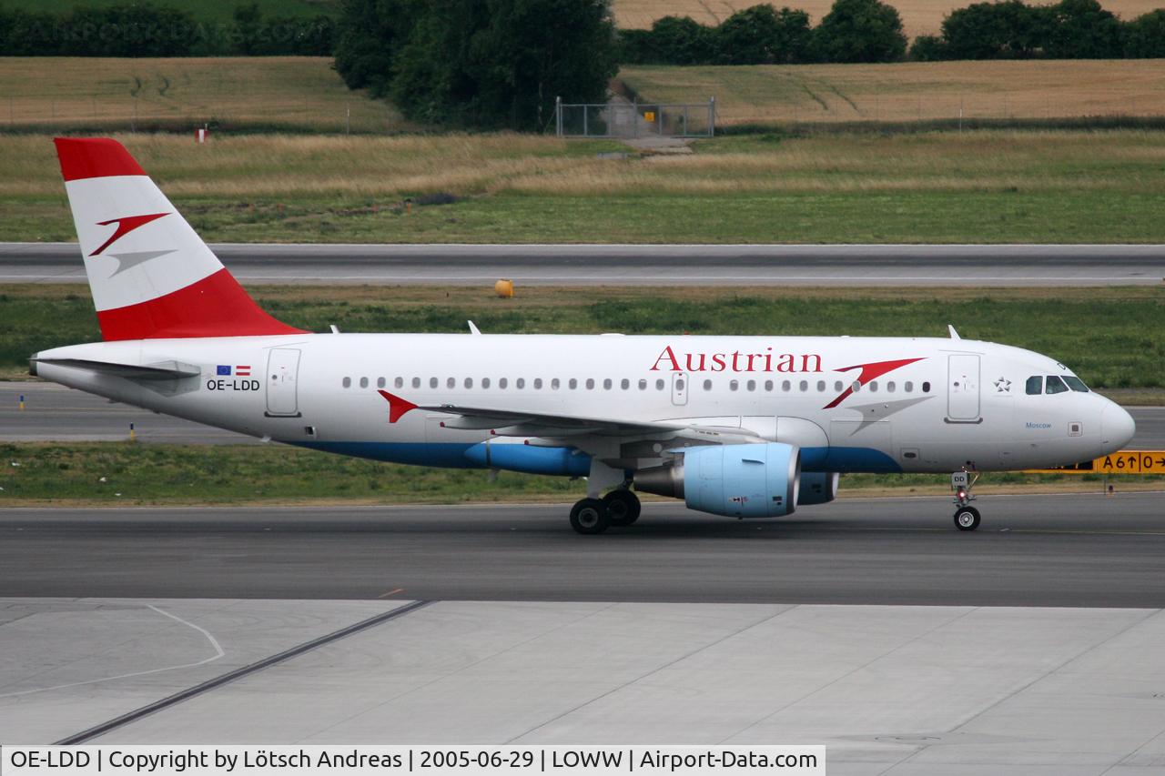 OE-LDD, 2005 Airbus A319-112 C/N 2416, taxi to the gate