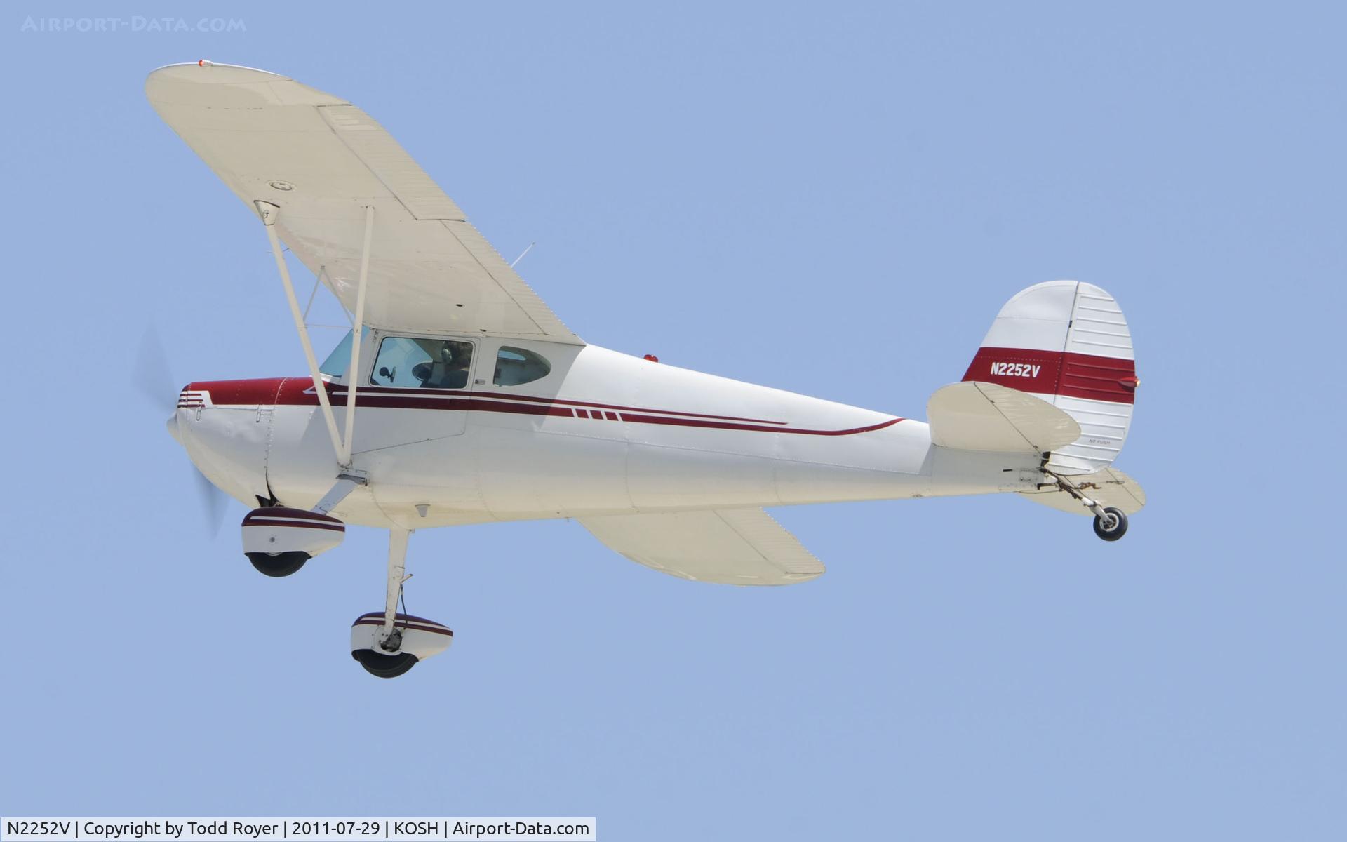 N2252V, 1948 Cessna 140 C/N 14483, AIRVENTURE 2011