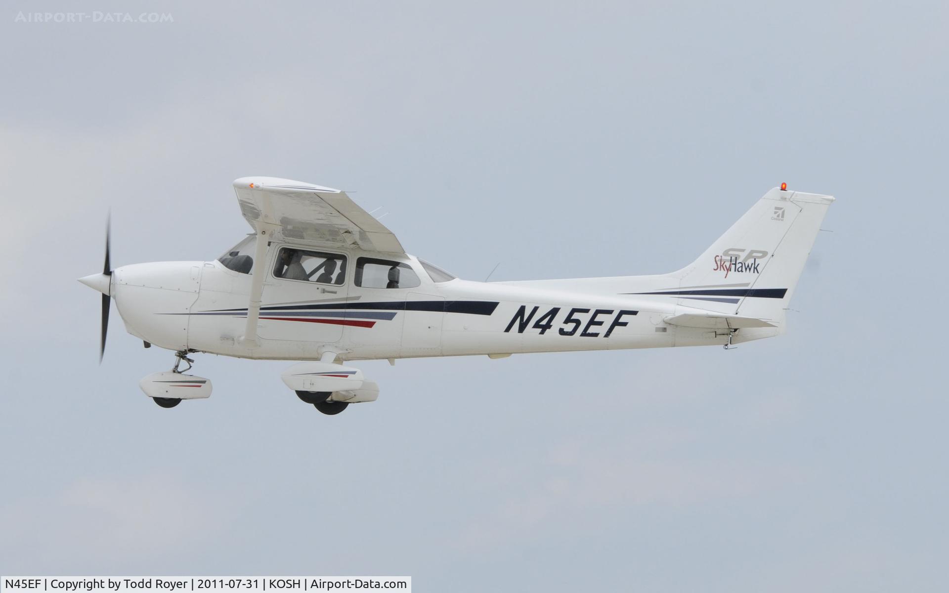 N45EF, 2001 Cessna 172S C/N 172S8982, AIRVENTURE 2011