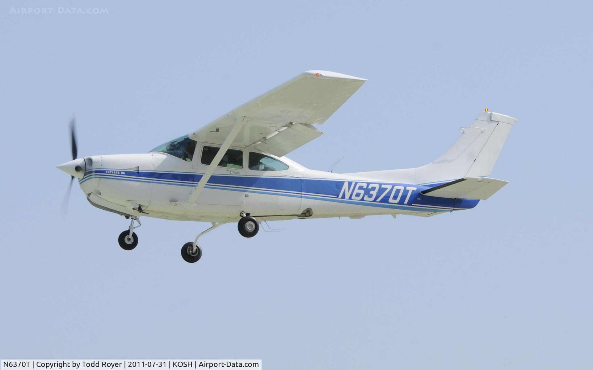 N6370T, 1984 Cessna R182 Skylane RG C/N R18201999, AIRVENTURE 2011