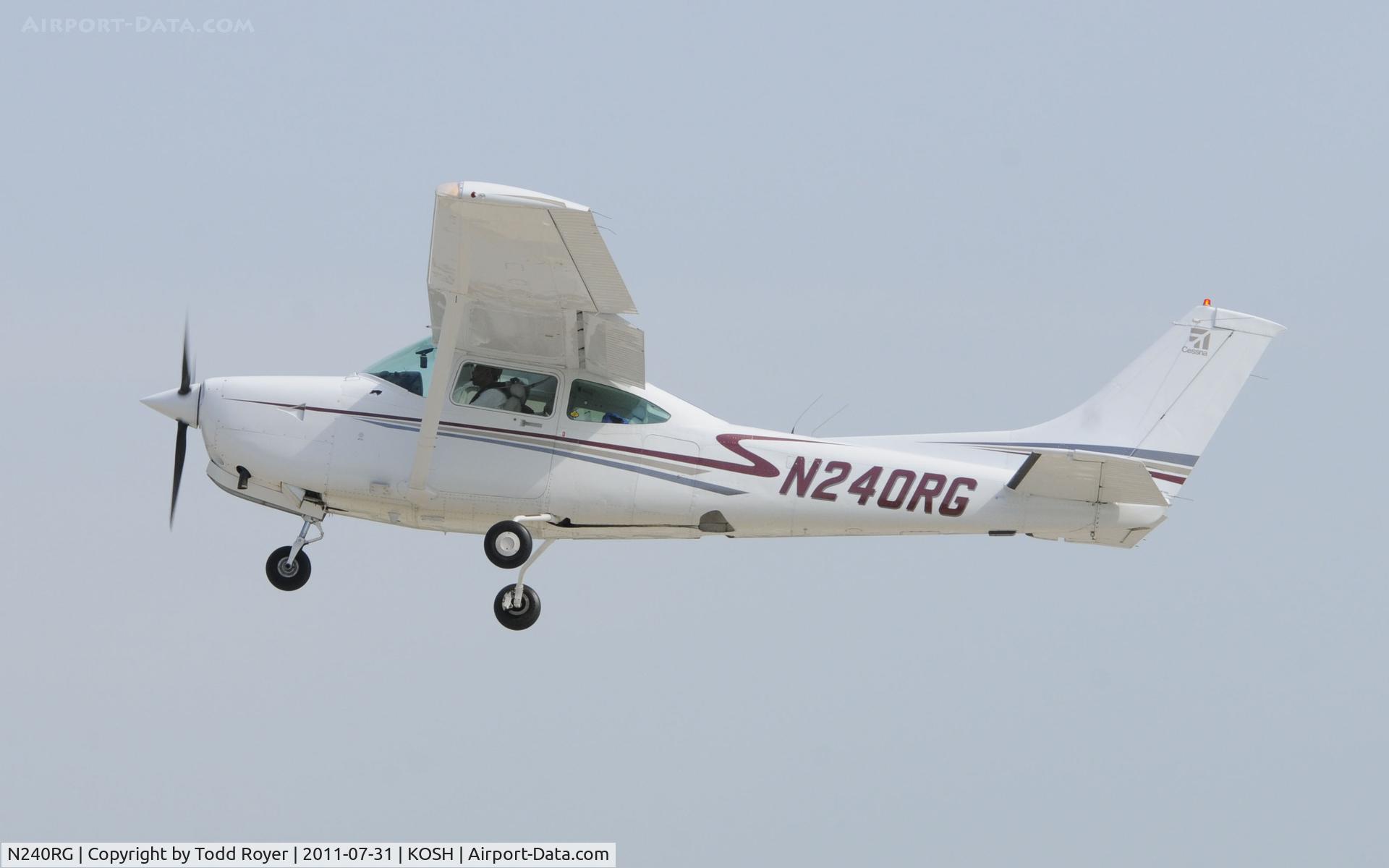 N240RG, 1981 Cessna TR182 Turbo Skylane RG C/N R18201783, AIRVENTURE 2011